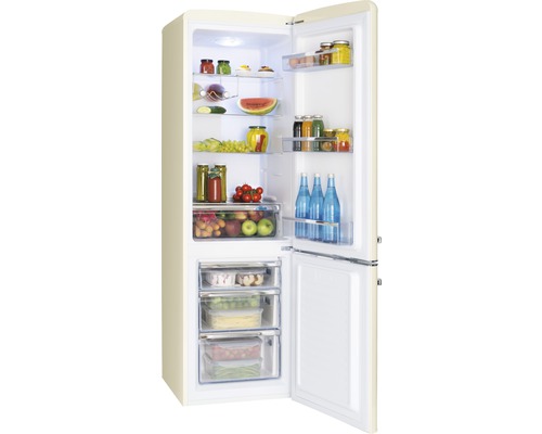 Geopende crèmekleurige koelkast met diverse levensmiddelen