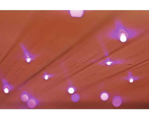 Houten plafond met ingebouwde ledlampen