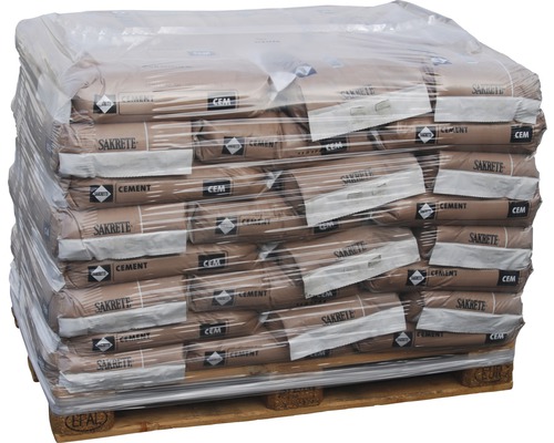 Pallet met zakken cement, verpakt in folie