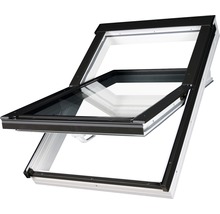 Geopend dakraam met zwart frame