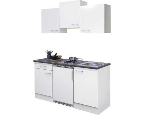 Compacte kitchenette met spoelbak, kookplaat en bovenkasten