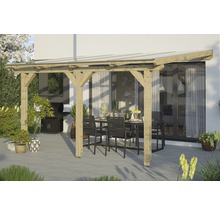 Houten paviljoen met tuintafel en stoelen op een terras