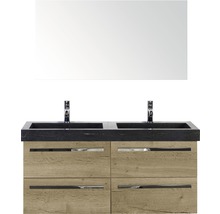 Dubbele wastafel met spiegel en houten decor