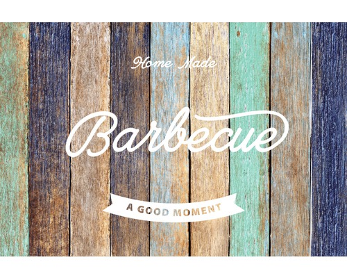 Houten planken achtergrond met het opschrift Home Made Barbecue