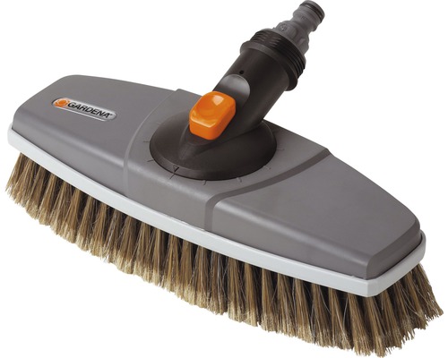 Gardena wasborstel met wateraansluiting voor het reinigen van tuinmeubelen en oppervlakken