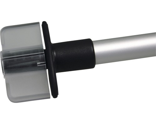 Close up van een raamwisser met telescopische steel.