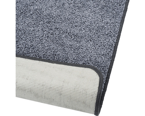 Grijze badmat met antislip achterkant.