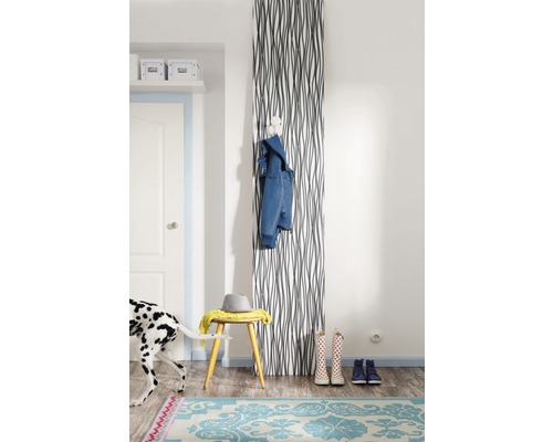 Entree met verwarming, stoel en vloerkleed