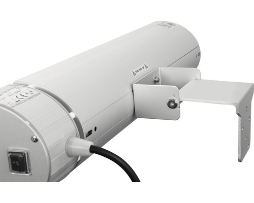 Close-up van een verwarmingsbuis met beugel