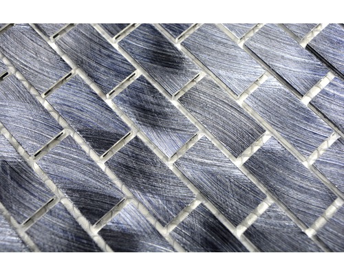 Mozaïektegels in visgraatmotief