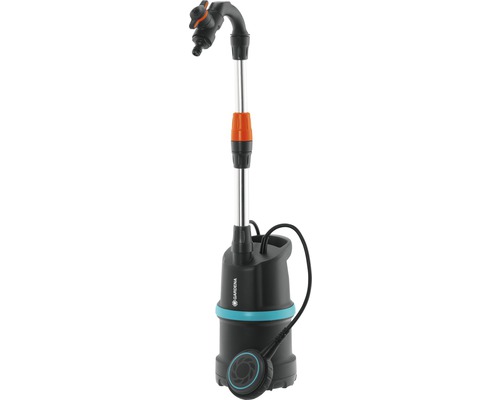 Gardena vuilwater dompelpomp met telescopische buis voor tuinbesproeiing of het wegpompen van water.