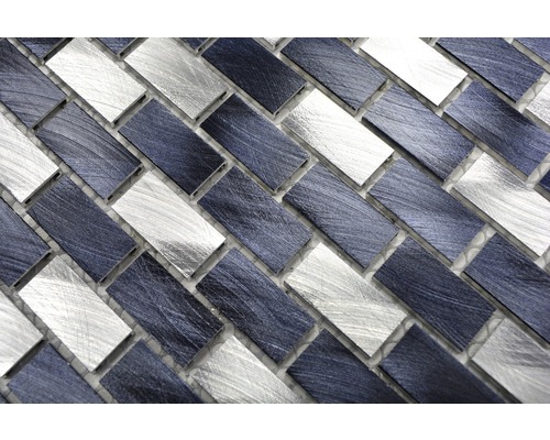 Mozaïektegels in visgraatmotief