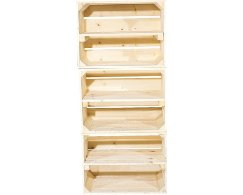 Drie gestapelde houten kisten voor opslag