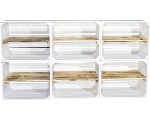 Zes witte houten kisten met planken vormen een rek