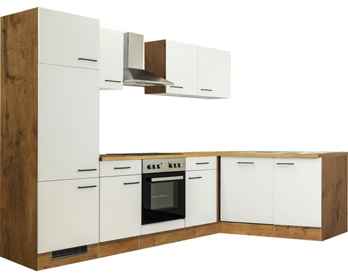 Keukenblok met inbouwkasten, spoelbak, fornuis en afzuigkap