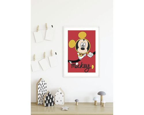 Ingelijste Mickey Mouse poster met rode achtergrond