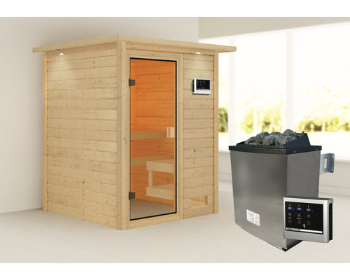 Houten sauna met glazen deur en saunakachel met stenen