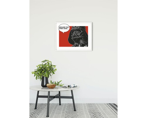 Decoratieve afbeelding met Darth Vader citaat aan de muur boven een tafel