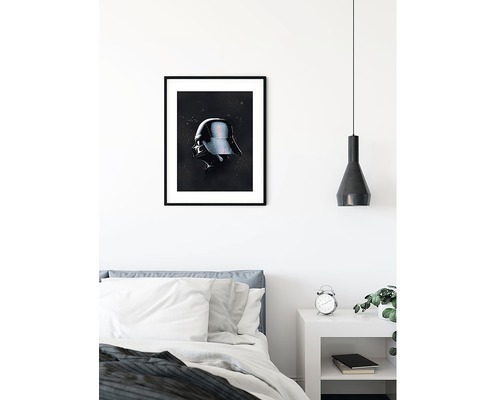 Decoratieve ingelijste Darth Vader poster in slaapkamer boven bed