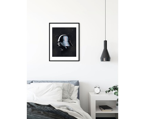 Ingelijste Darth Vader poster in slaapkamer boven bed