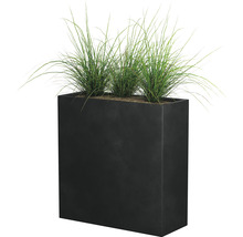 Hoge, rechthoekige plantenbak met beplanting