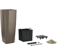 Hoge plantenbak met accessoires voor tuinieren