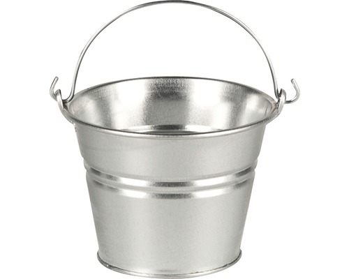 Metalen emmer met handvat