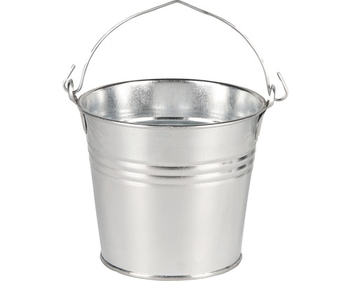 Metalen emmer met handvat