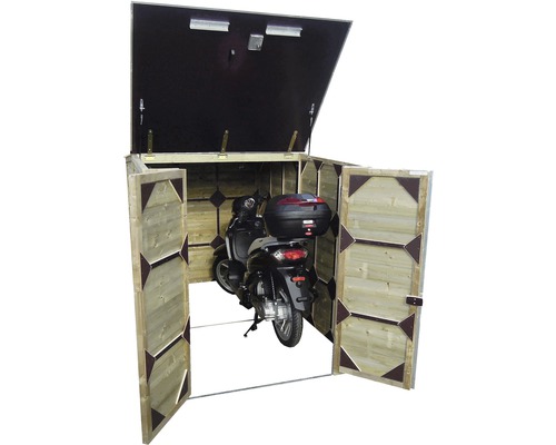 Motorfietsgarage van hout met open deuren en motorfiets