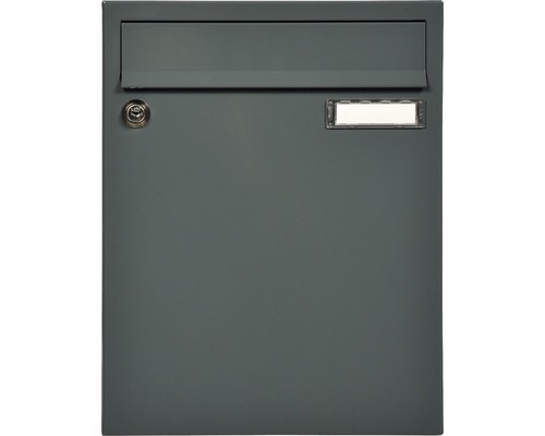 Brievenbus met slot en naamplaatje