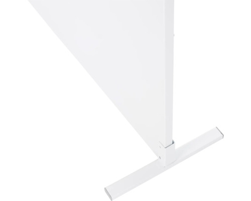 Detailopname van een witte roomdivider met T-voet