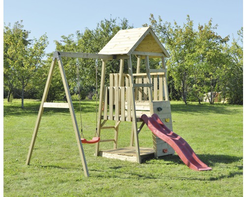 Speeltoren met glijbaan, schommel en klimwand op gazon