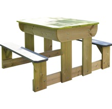 Kindersitzgruppe aus Holz mit Tisch und zwei Bänken