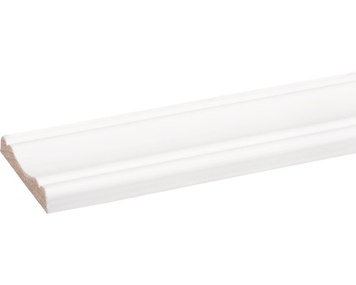 Wit gelakte houten plint