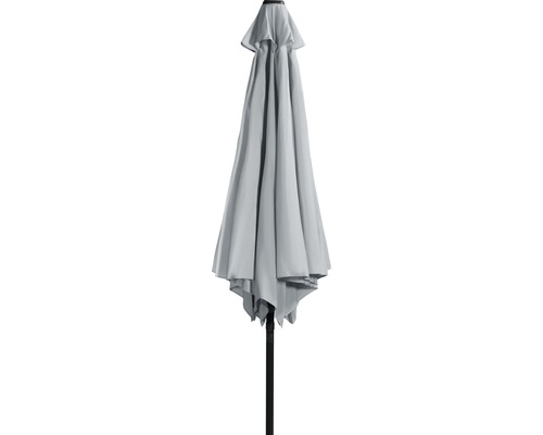 Gesloten parasol met paal