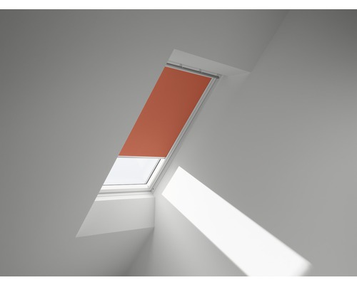 VELUX Rolgordijn verduisterend handbediend DKL C02 4564SWL oranje Dakvenster met verduisterend rolgordijn in de kamer