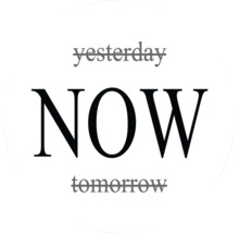 Afbeelding met de woorden Yesterday, Now en Tomorrow.