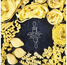 Verschillende soorten ongekookte pasta met het opschrift Gewoon rollen.