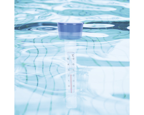 Zwembadthermometer drijft in water