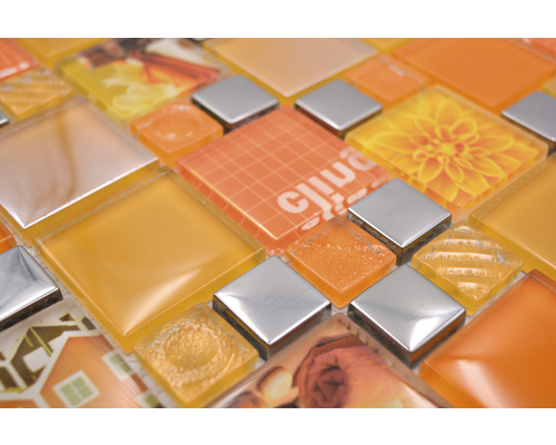 Mozaïektegels in oranje en zilver