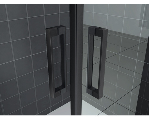 Detailopname van rechthoekige douchecabinedeurgrepen