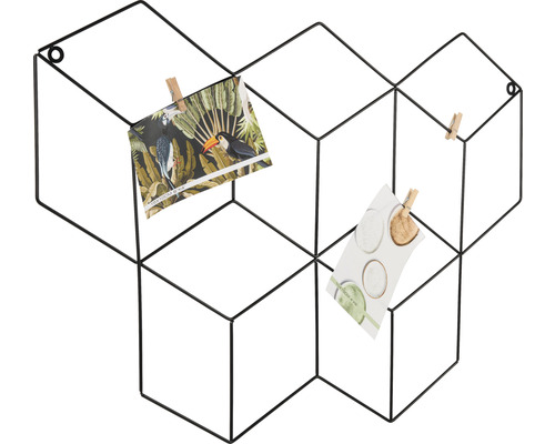 Decoratief wandmemobord van zwart metaaldraad met ansichtkaarten