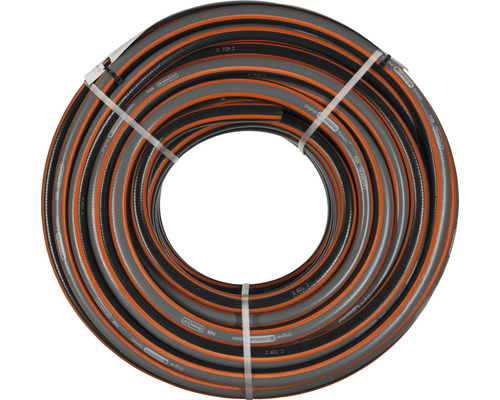 Opgewikkelde tuinslang voor tuinbesproeiing