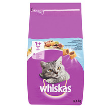 Whiskas kattenvoer met tonijn voor katten vanaf één jaar in een verpakking van 3.8 kilogram