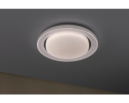 Plafondlamp met ronde vorm en decoratieve ring