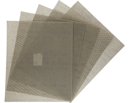 Verschillende schuurnetten in diverse korrelgroottes liggen op elkaar.