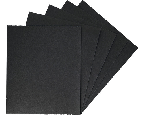 Stapel zwarte schuurpapier vellen