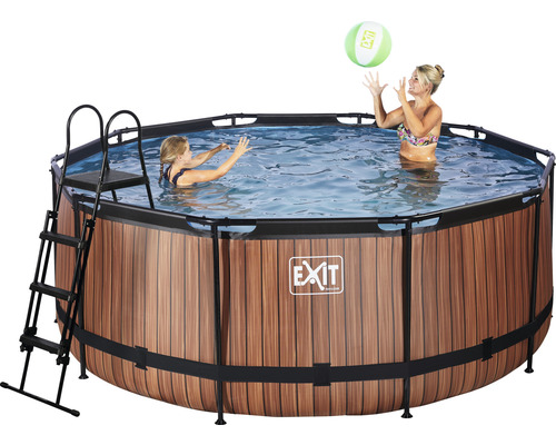 Rond opzetzwembad met houten bekleding, ladder en spelende personen