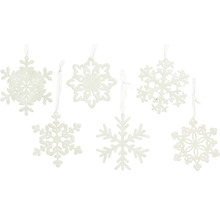 Zes vilten sneeuwvlokken met linten om op te hangen als kerstversiering