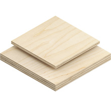 Twee houten platen van gefineerd multiplex